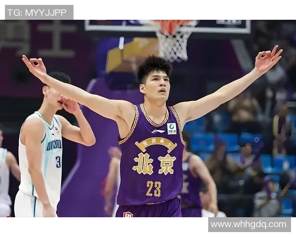 男篮选秀大会，状元秀惊艳亮相，火箭队手握青铜山